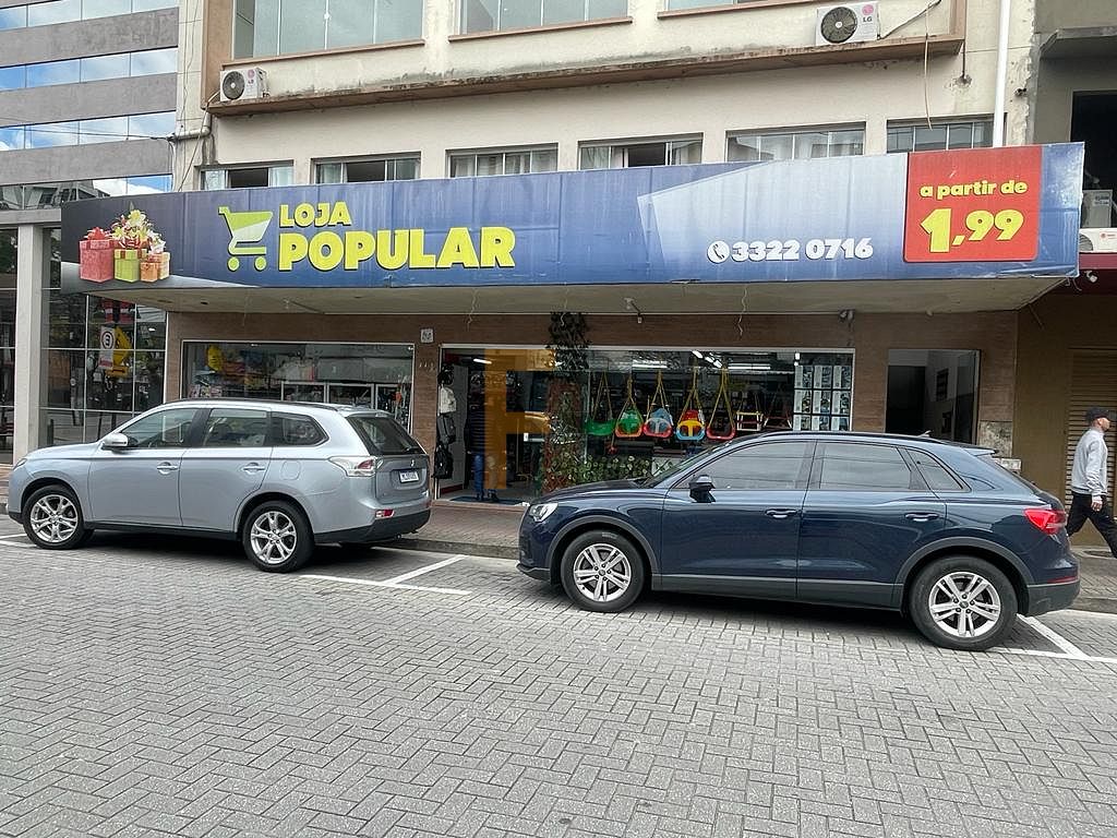 Loja / Salão / Ponto Comercial de 400m² no bairro Centro, em Blumenau | Eu Corretor