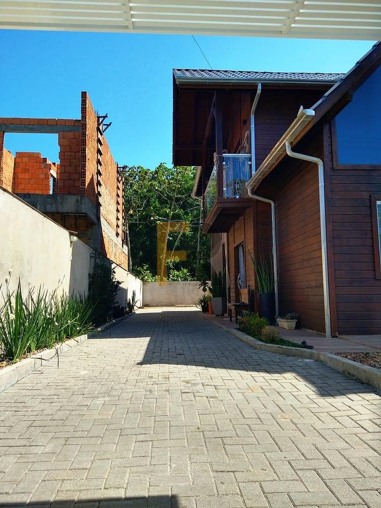 Casa de 4 quartos, 110m² no bairro Meia Praia, em Navegantes | Eu Corretor