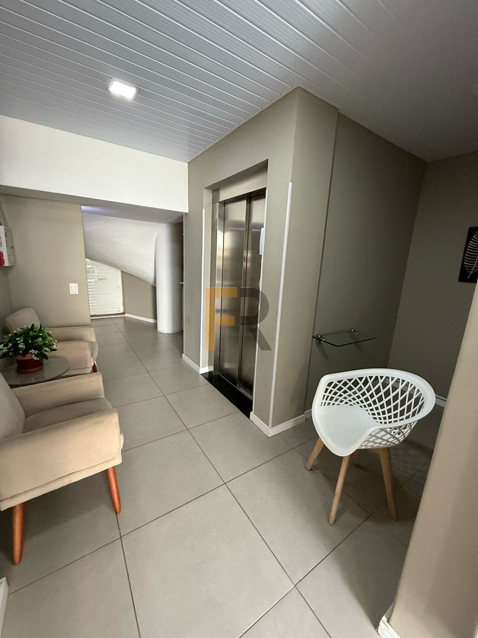Sala Comercial de 56m² no bairro Centro, em Blumenau | Eu Corretor