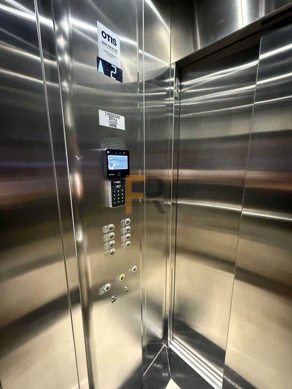 Sala Comercial de 56m² no bairro Centro, em Blumenau | Eu Corretor
